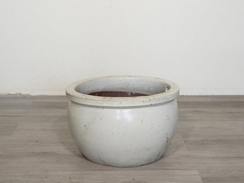 Glazed Shallow Round Rim Pot - White