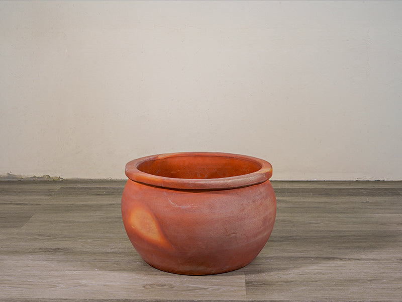 Round Terracotta Rim Pot